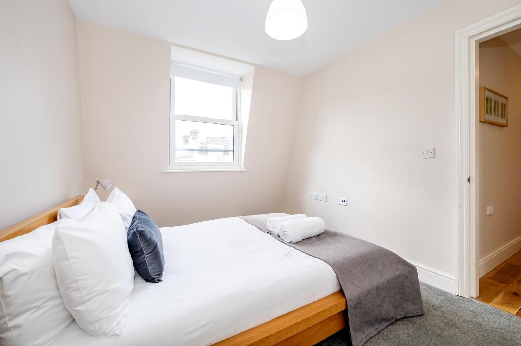 Paddington Modern Apartments London Exterior photo