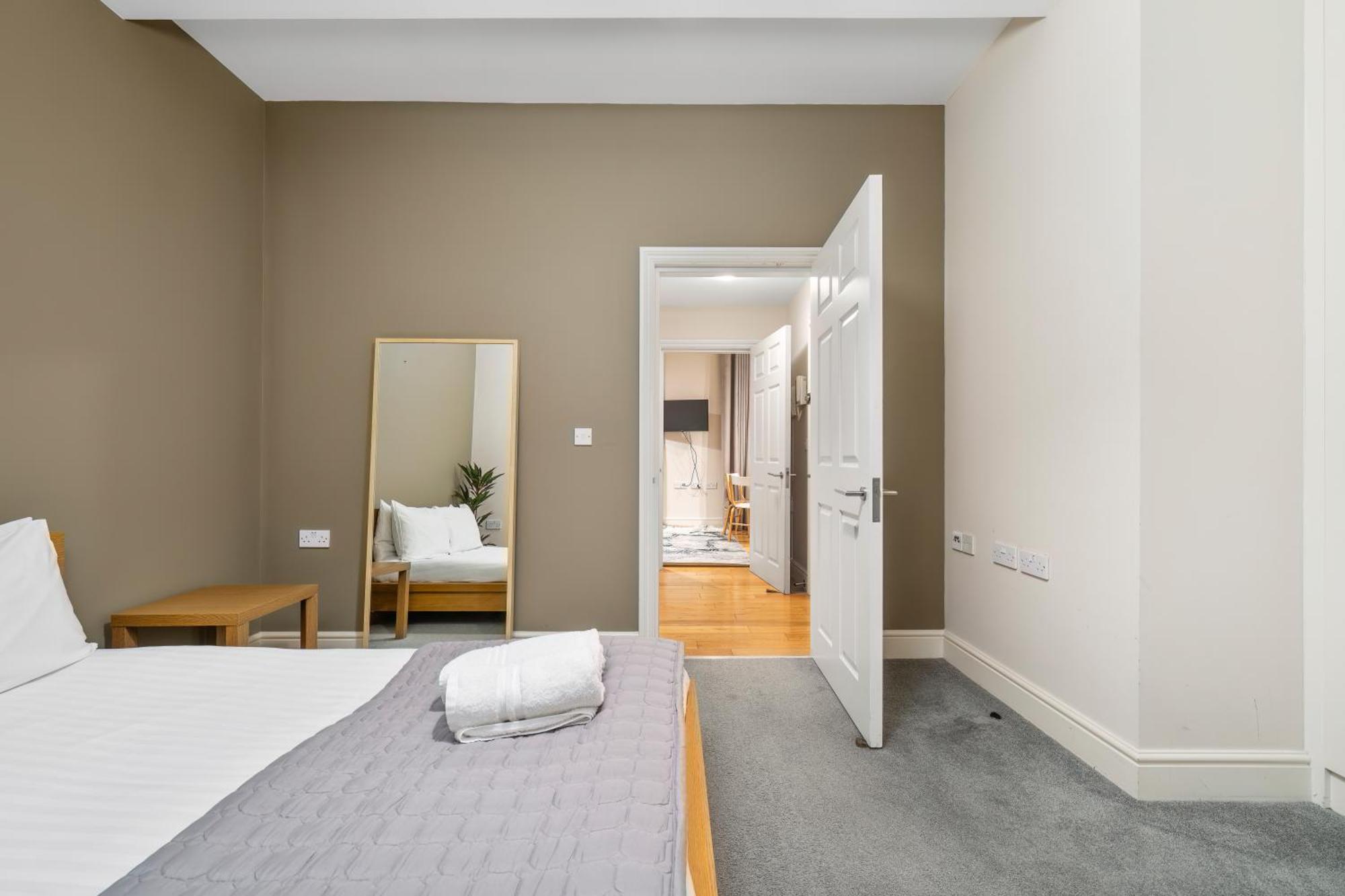 Paddington Modern Apartments London Exterior photo